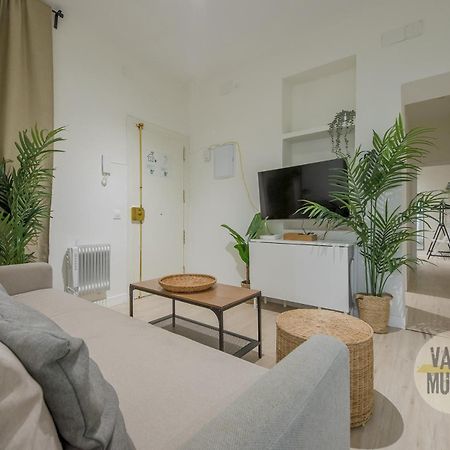 New Apt De 7Pax En El Corazon De Malasana Apartment Madrid Luaran gambar