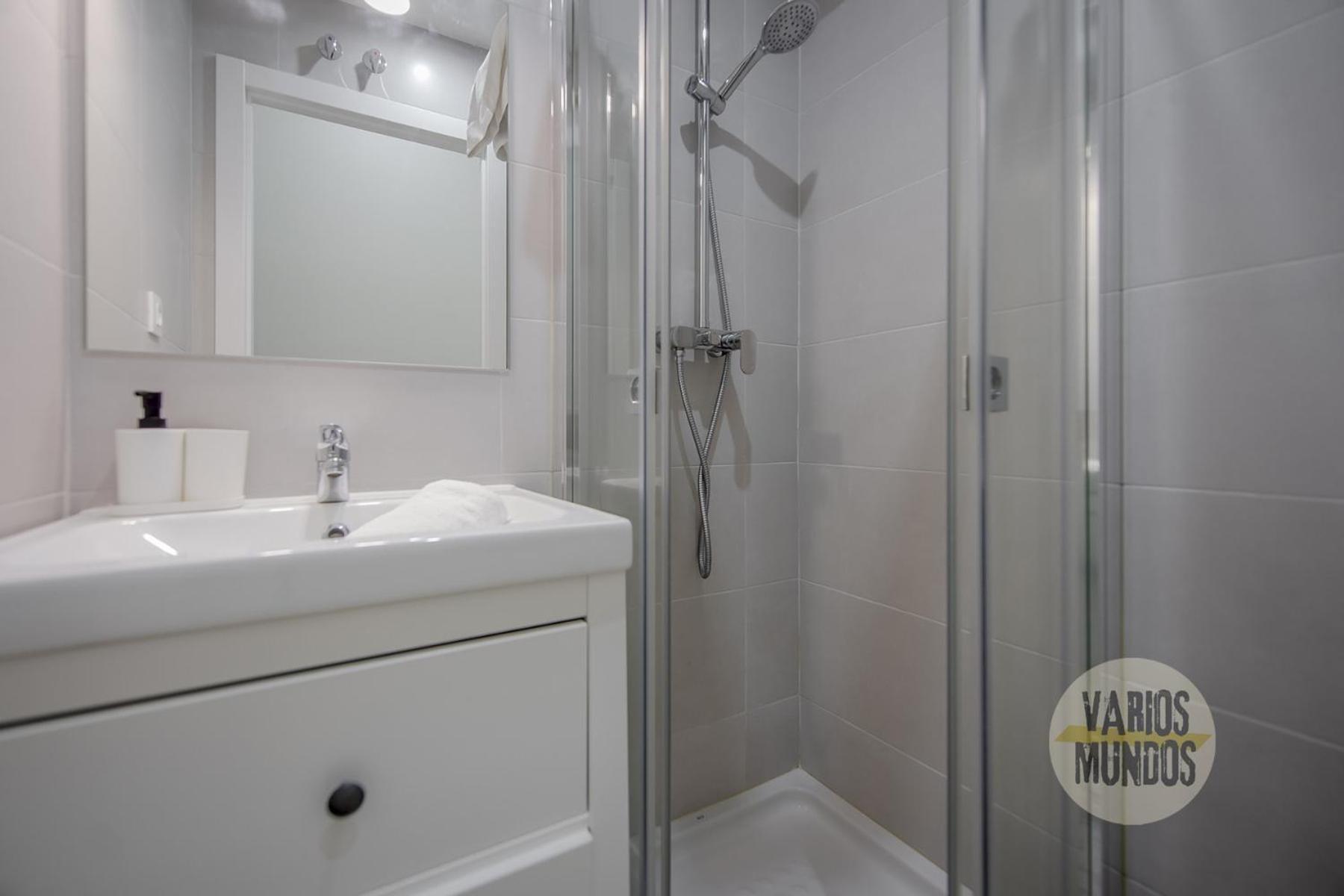 New Apt De 7Pax En El Corazon De Malasana Apartment Madrid Luaran gambar
